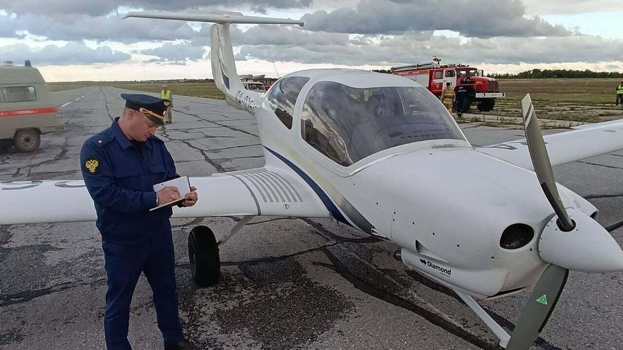 Росавиация сочла отделение шасси у самолета под Ульяновском авиаинцидентом